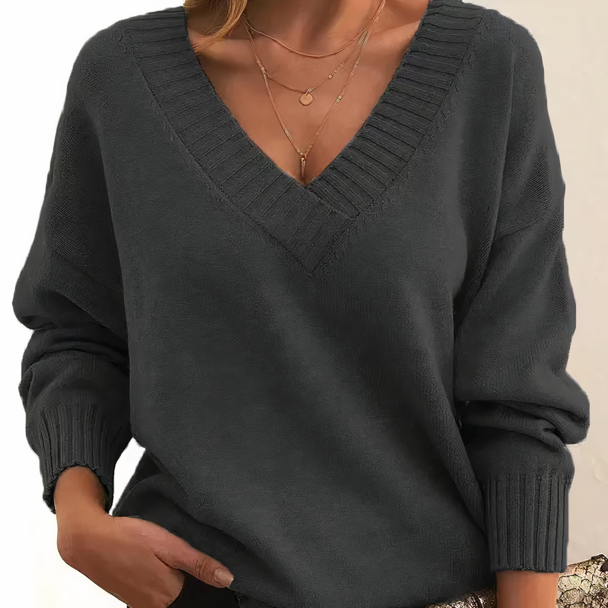 Bridget | Jersey plisado con cuello de pico
