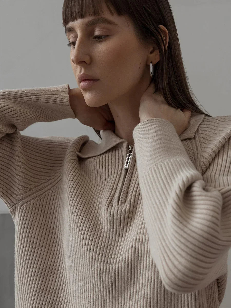 Ruth | Jersey de cuello alto con cremallera y textura acanalada