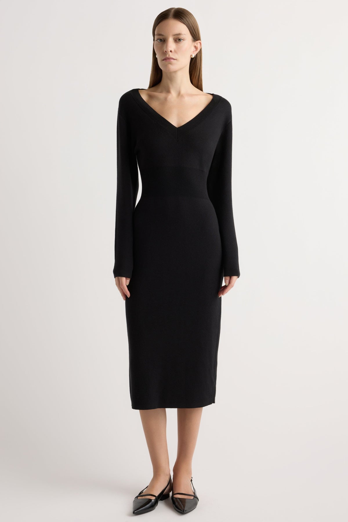 Off-shoulder v-neck jumper dress