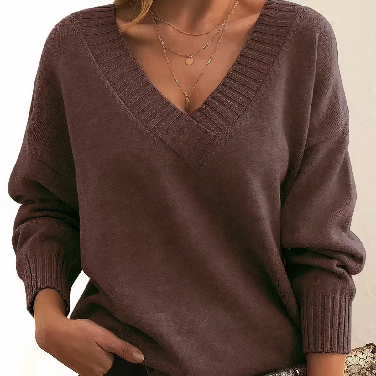 Bridget | Jersey plisado con cuello de pico