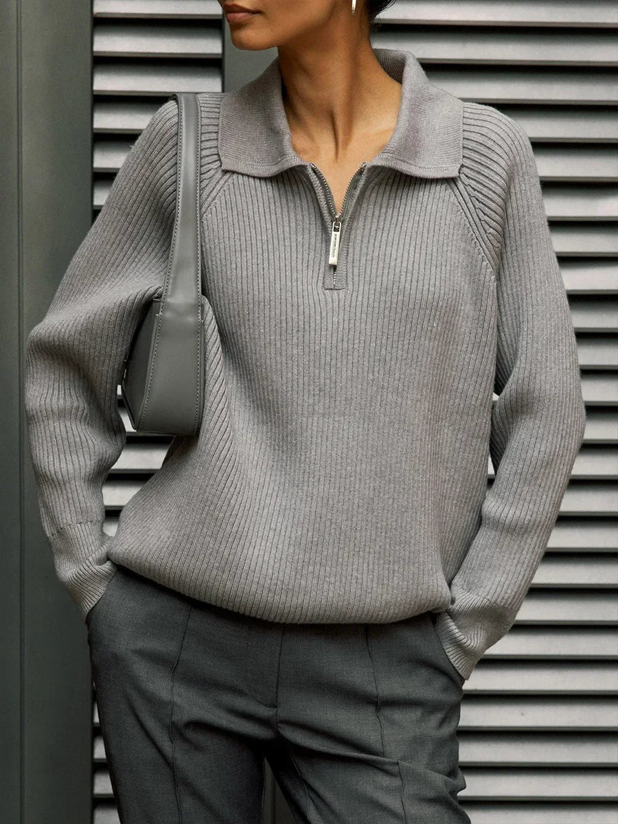 Ruth | Jersey de cuello alto con cremallera y textura acanalada
