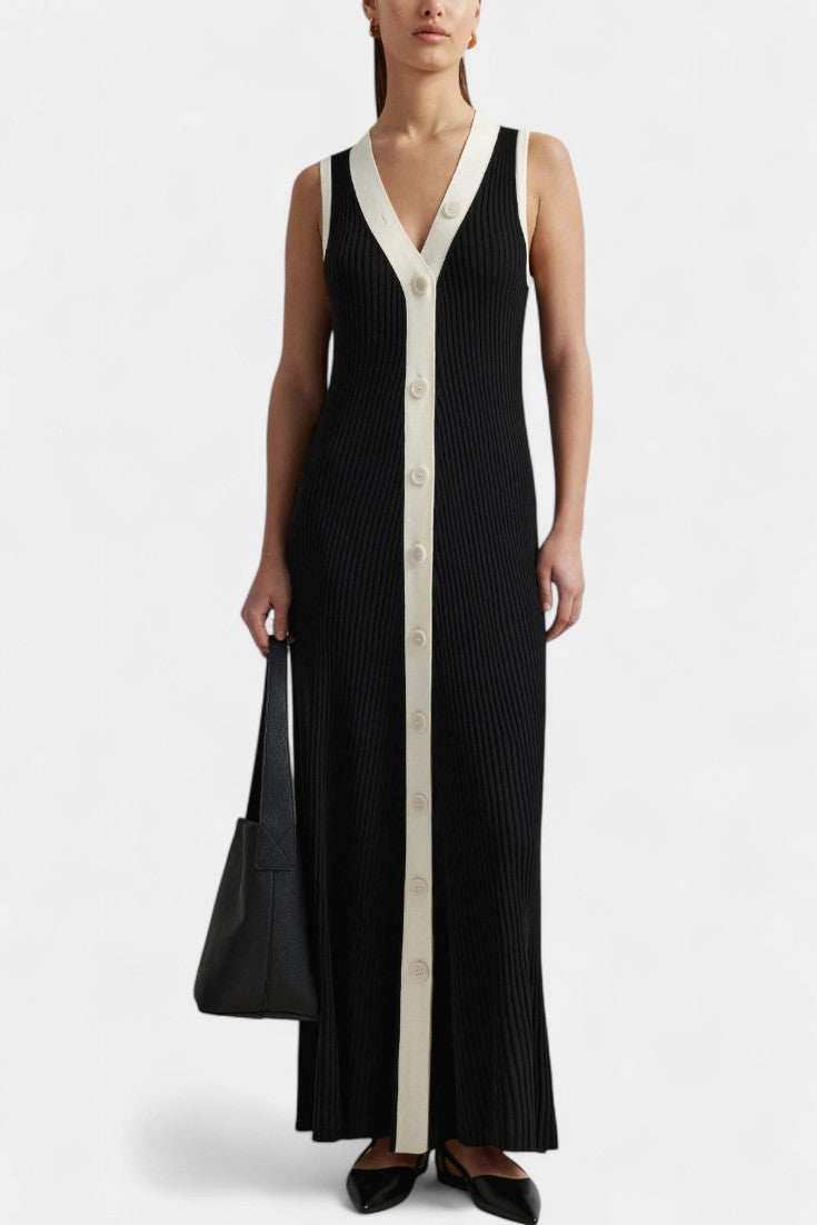 Contrast-button v-neck knit maxi dress